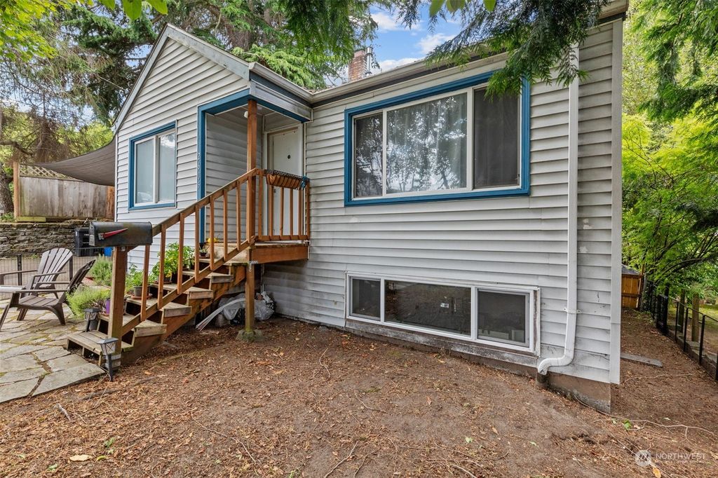 Photo of 2605 4th Avenue N, Seattle, WA 98109 (MLS # 2260482)