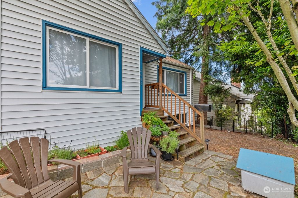 Photo of 2605 4th Avenue N, Seattle, WA 98109 (MLS # 2260482)