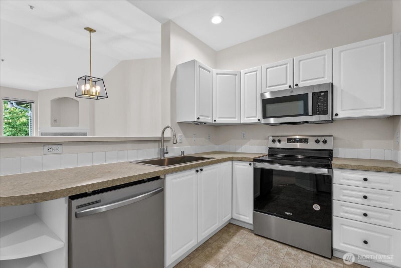 12712 Admiralty Way G304