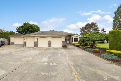 Photo of 20303 Gardner Court, Burlington, WA 98233 (MLS # 2524259)