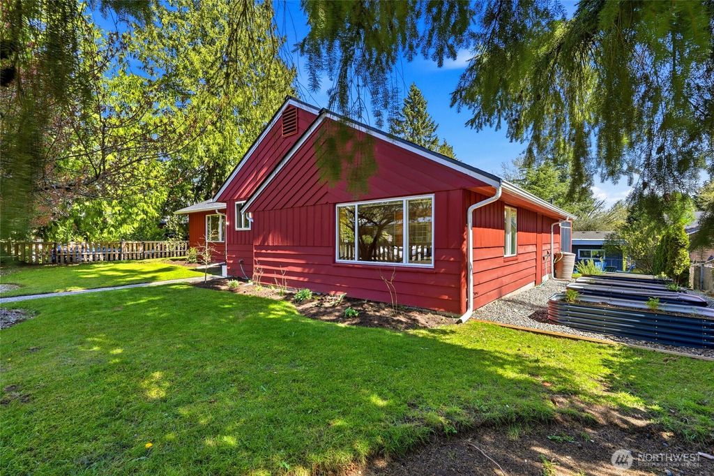 Photo of 9524 20th Ave Ave NE, Seattle, WA 98115 (MLS # 2504001)