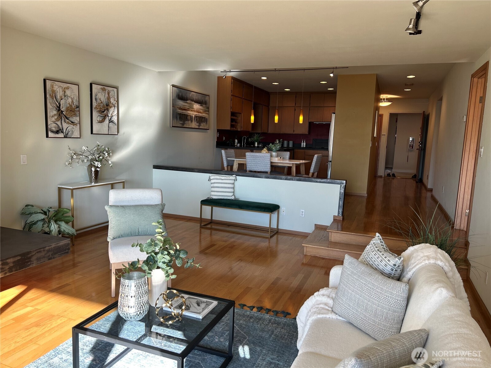 620 W Mercer Place 2B