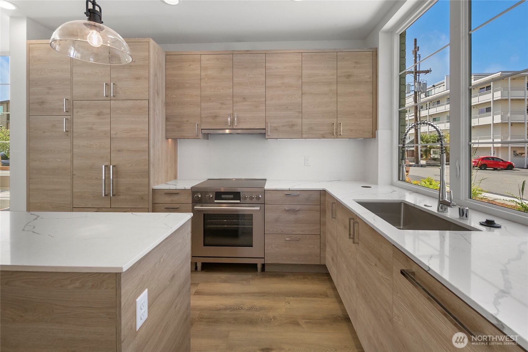 118 2nd Avenue S