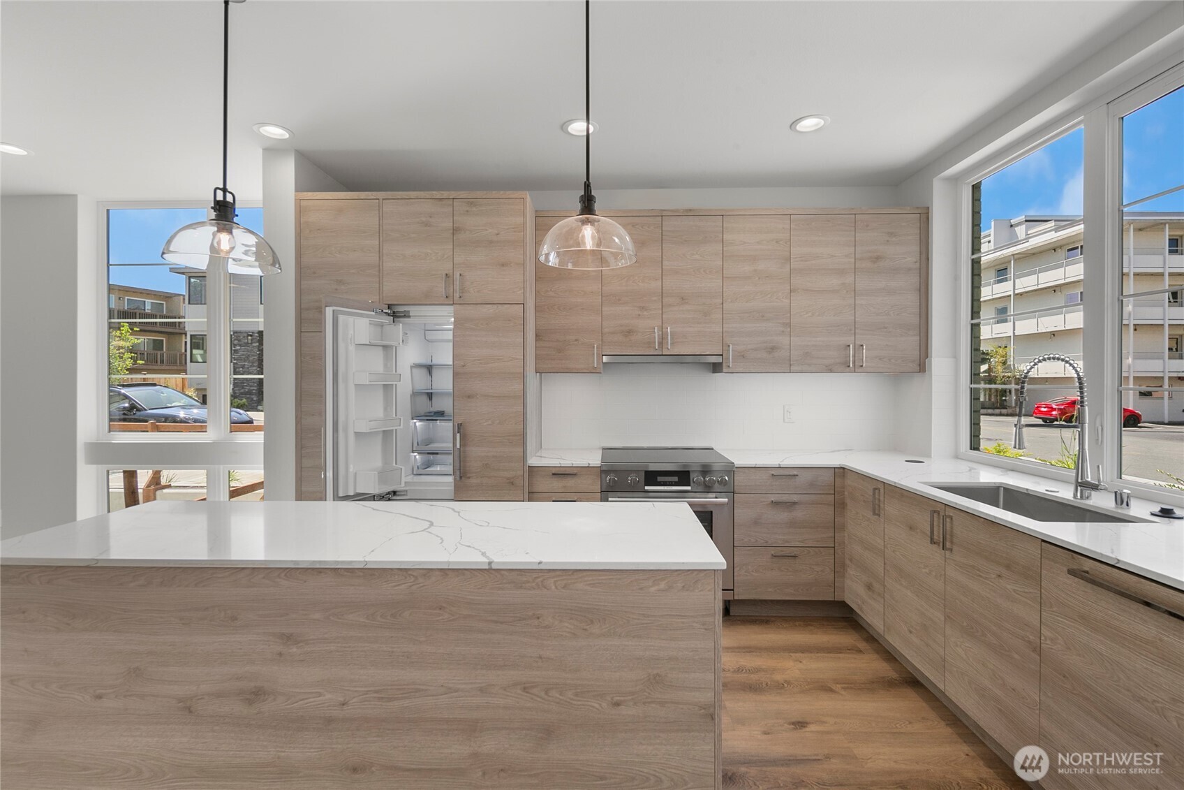 118 2nd Avenue S