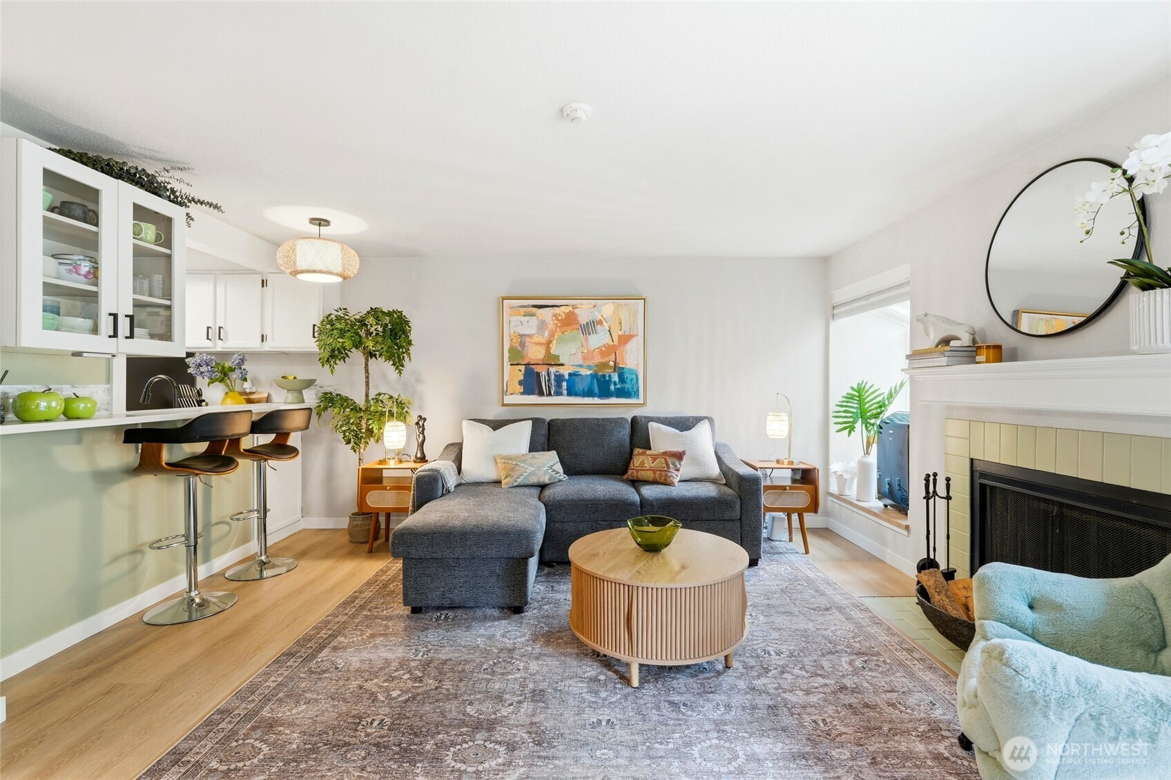 15846 NE Leary Way 6-201