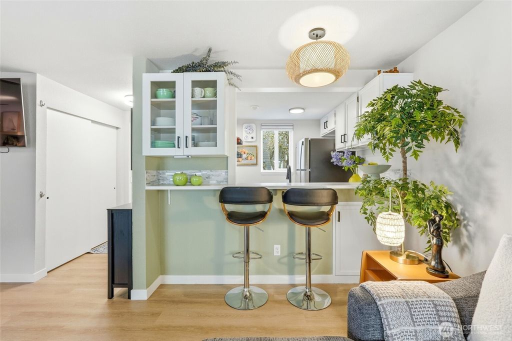 Photo of 15846 NE Leary Way #6-201, Redmond, WA 98052 (MLS # 2488782)