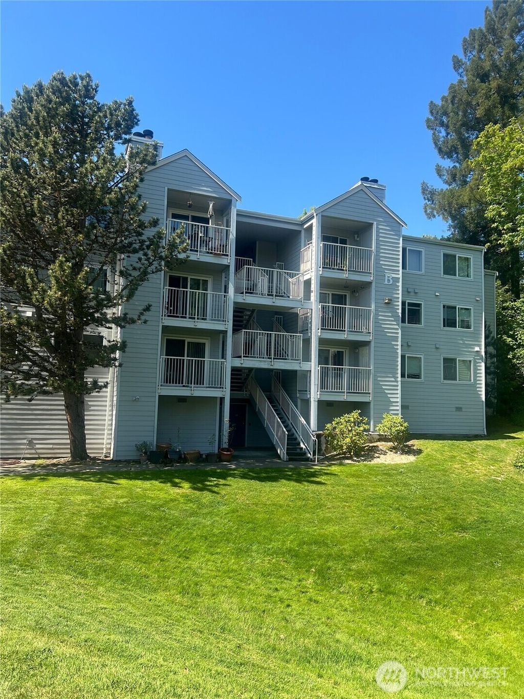 Photo of 975 Aberdeen Avenue NE #B 102, Renton, WA 98056 (MLS # 2492827)