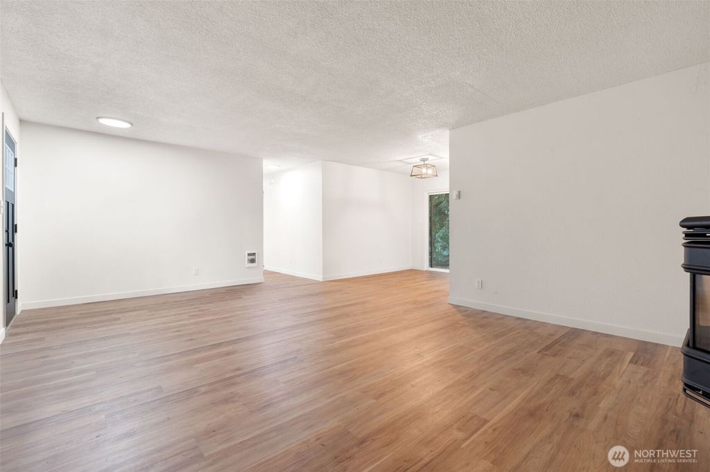 Photo of 400 Ogden Road, Castle Rock, WA 98611 (MLS # 2457902)