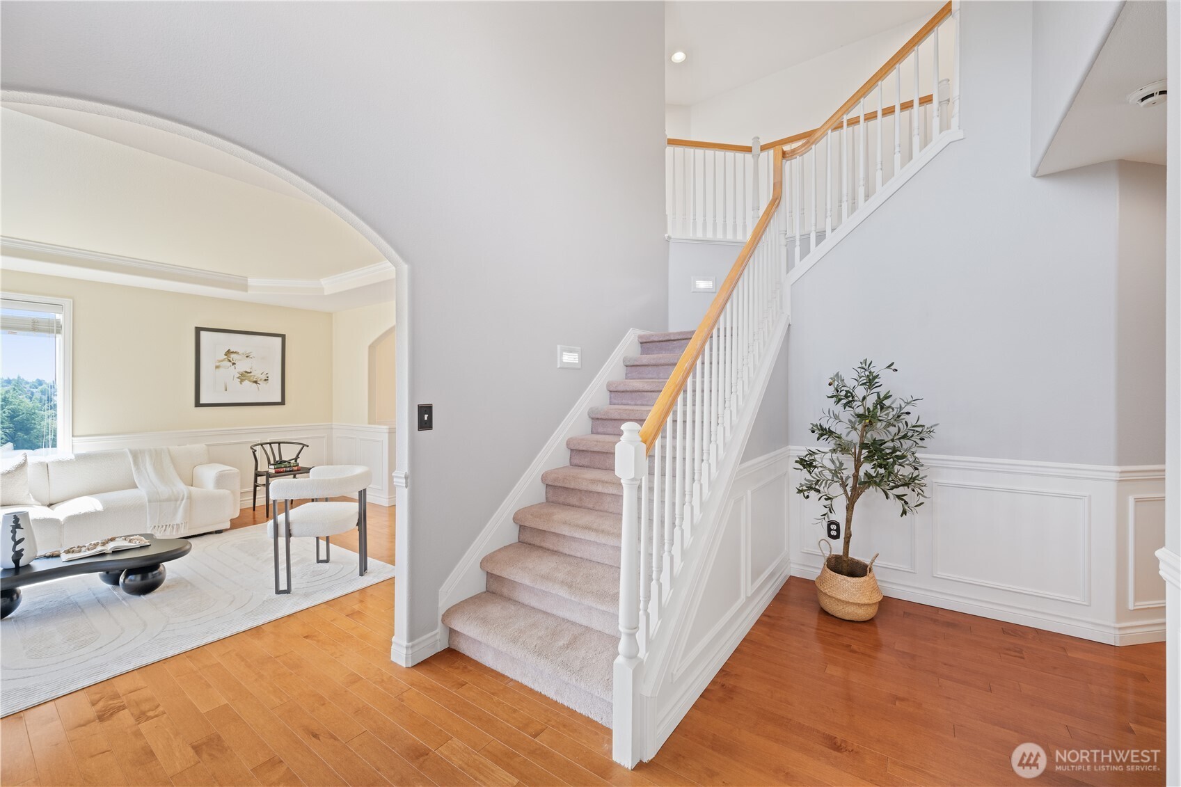4602 Country Club Drive NE
