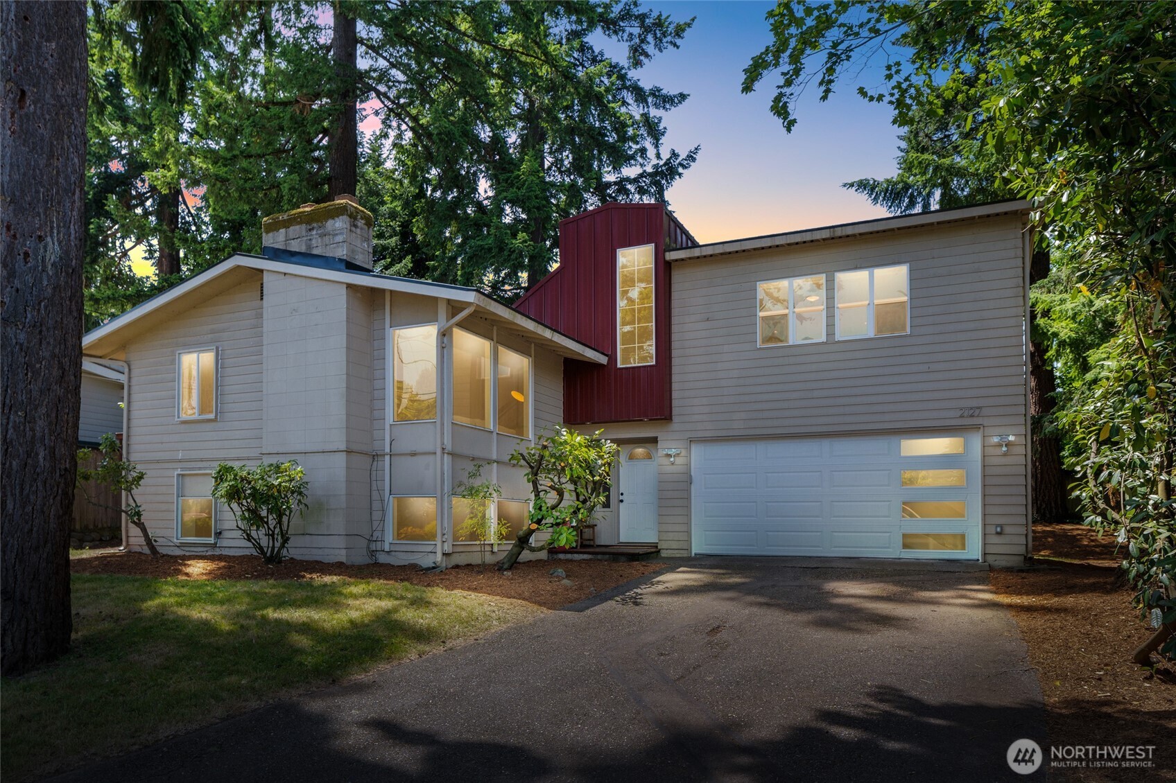 Bellevue, Washington 98008, United States, 6 Bedrooms Bedrooms, ,3 BathroomsBathrooms,Residential,Active,149796