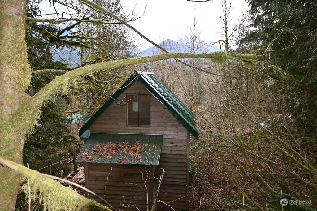 Photo of 21916 Wits End Place, Gold Bar, WA 98251 (MLS # 2328413)