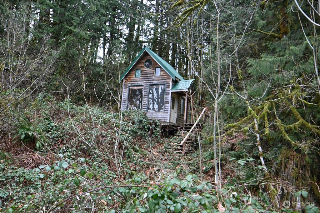 Photo of 21916 Wits End Place, Gold Bar, WA 98251 (MLS # 2328413)