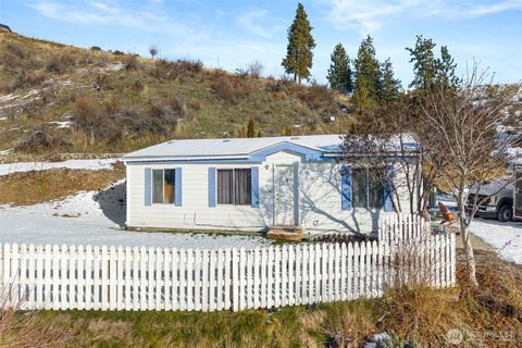 Photo of 55 Swanson Gulch Road, Manson, WA 98831 (MLS # 2465829)