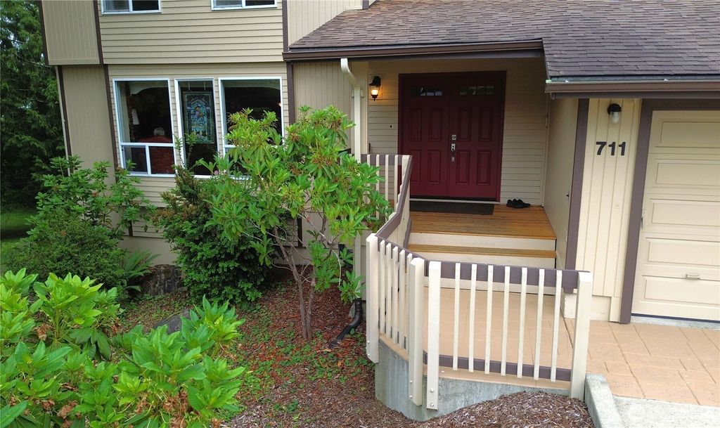 Photo of 711 Purkey Avenue, Aberdeen, WA 98520 (MLS # 2469319)