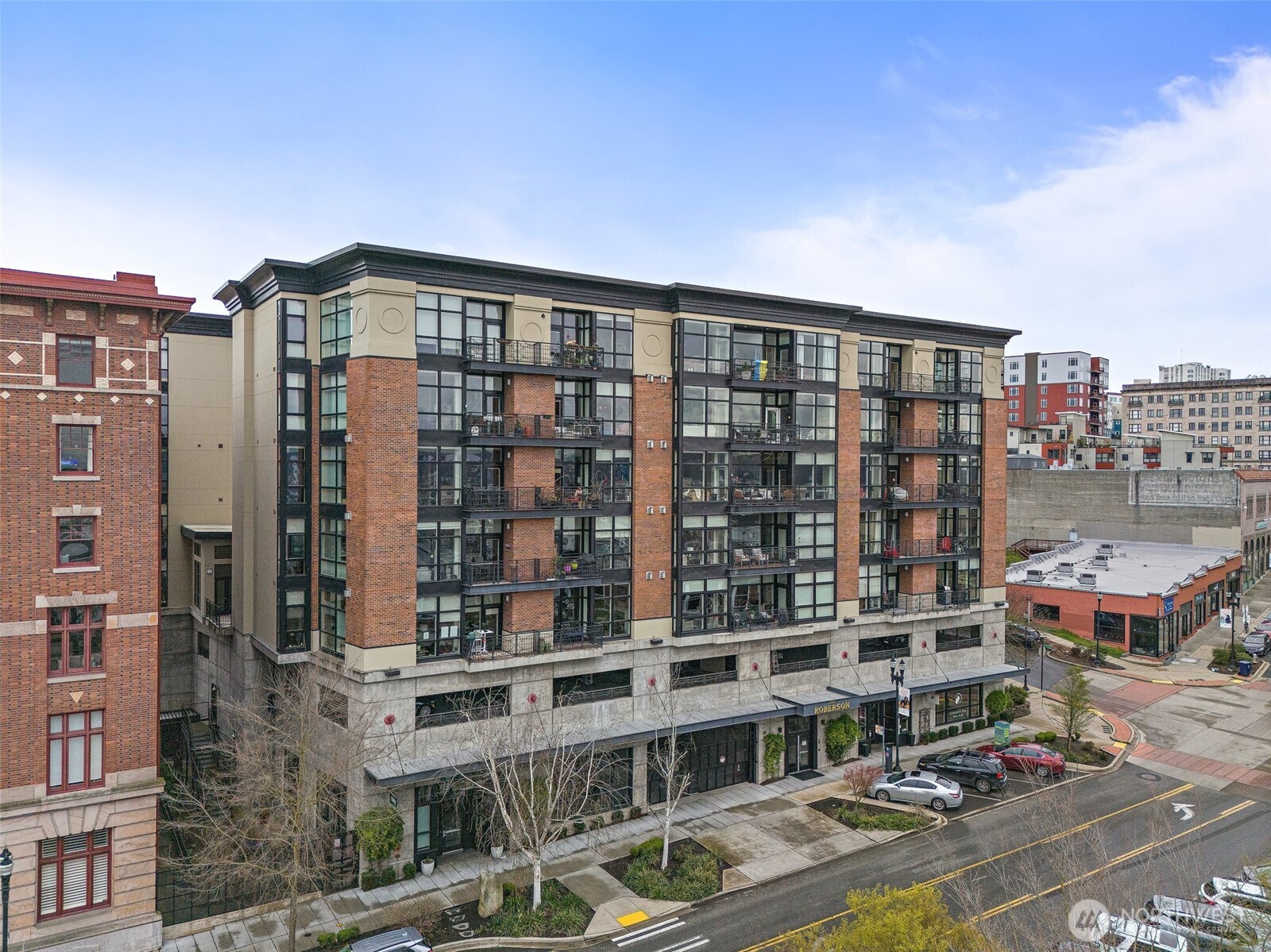 708 Market Street 711