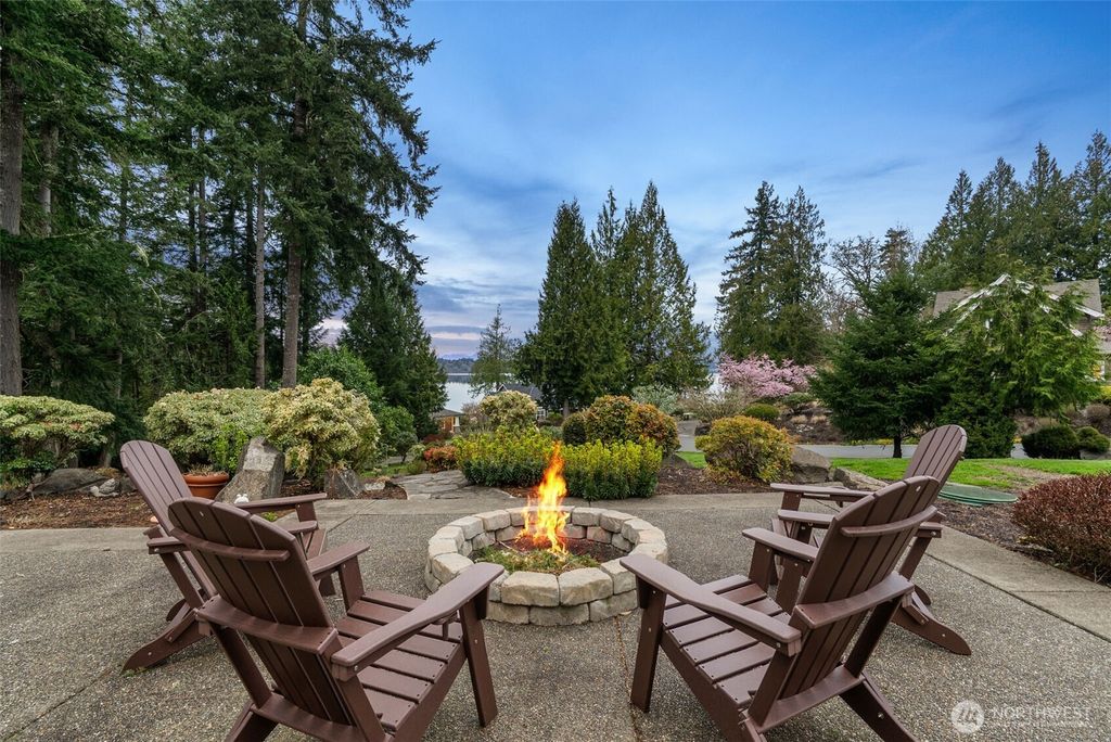 Photo of 4719 Sunset Point Lane NW, Olympia, WA 98502 (MLS # 2498601)