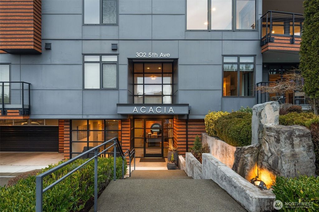 Photo of 302 5th Avenue #202, Kirkland, WA 98033 (MLS # 2475880)