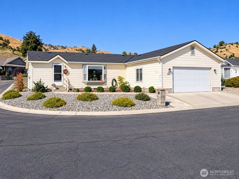 Photo of 1206 Marble Street, Wenatchee, WA 98801 (MLS # 2589313)