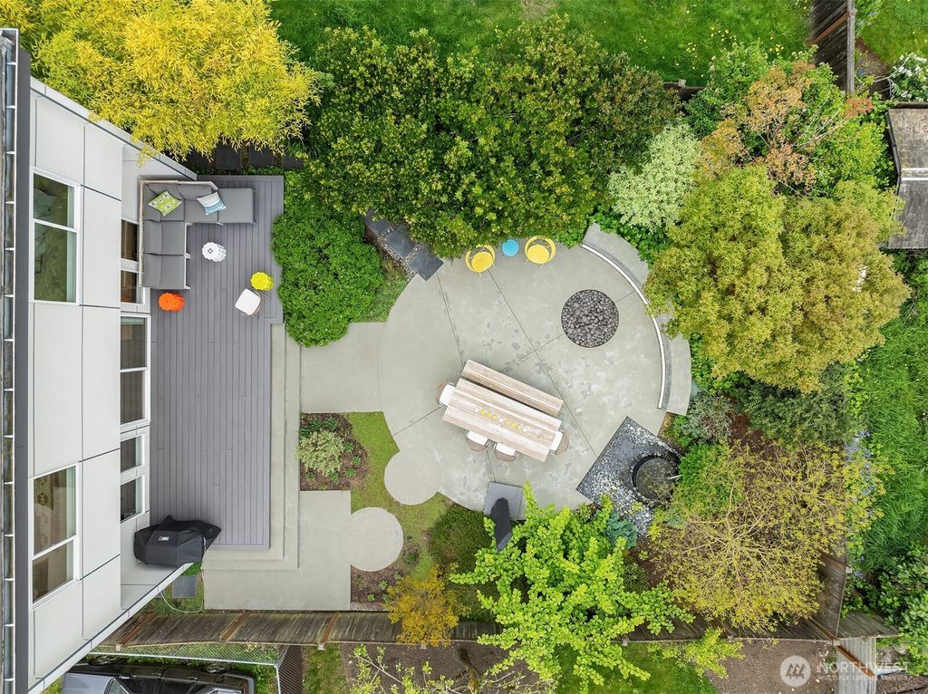 Photo of 310 19th Avenue, Seattle, WA 98112 (MLS # 2367937)
