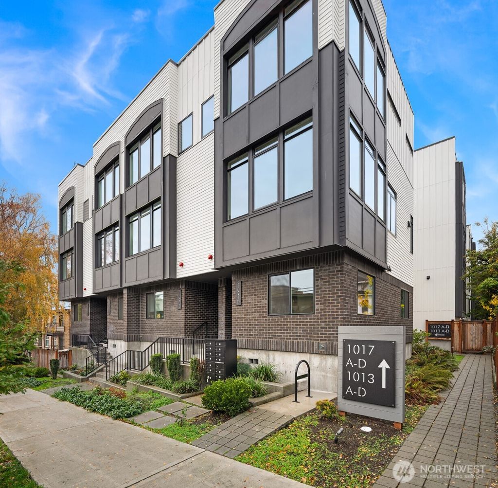 Photo of 1013 C 6th Avenue N, Seattle, WA 98109 (MLS # 2451113)