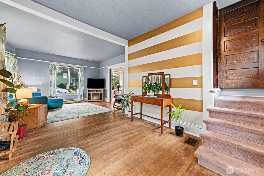 Photo of 1402 N Fife Street, Tacoma, WA 98406 (MLS # 2589671)