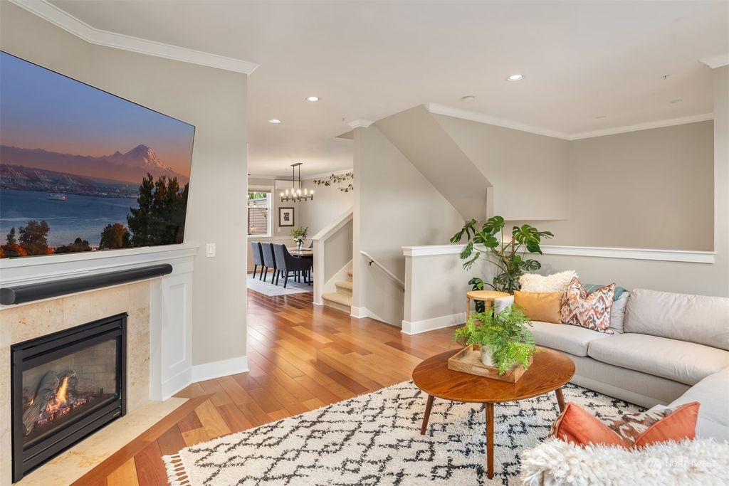 Photo of 1078 NE High Street #10, Issaquah, WA 98029 (MLS # 2169060)