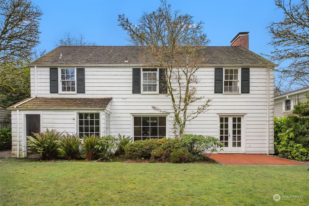 Photo of 832 33rd Avenue E, Seattle, WA 98112 (MLS # 2191215)