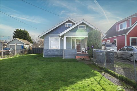 Photo of 2209 Pacific Avenue, Aberdeen, WA 98520 (MLS # 2454902)