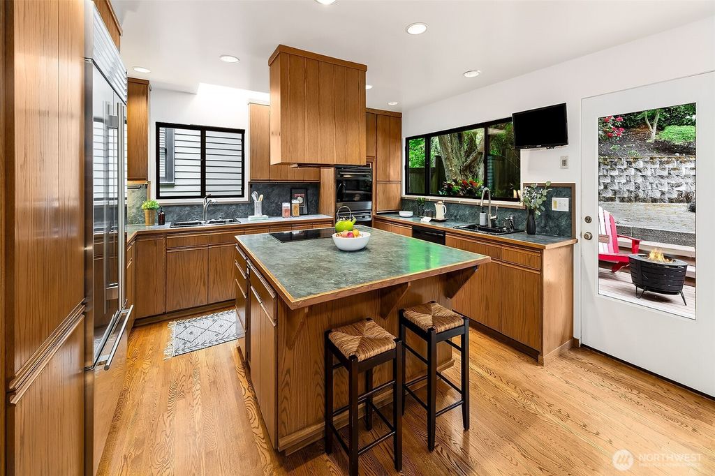 Photo of 1259 23rd Avenue E, Seattle, WA 98112 (MLS # 2519799)