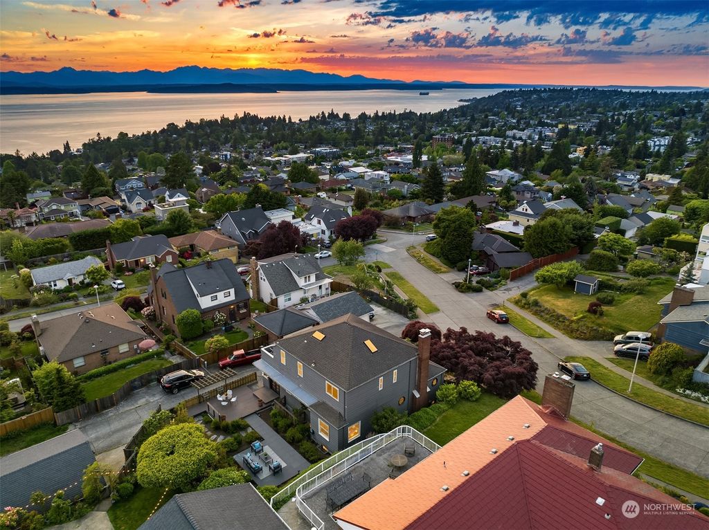 Photo of 3809 SW Willow Street, Seattle, WA 98126 (MLS # 2070194)