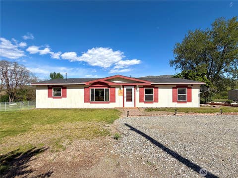 Photo of 1024 Old Hwy 97, Brewster, WA 98812 (MLS # 2514217)