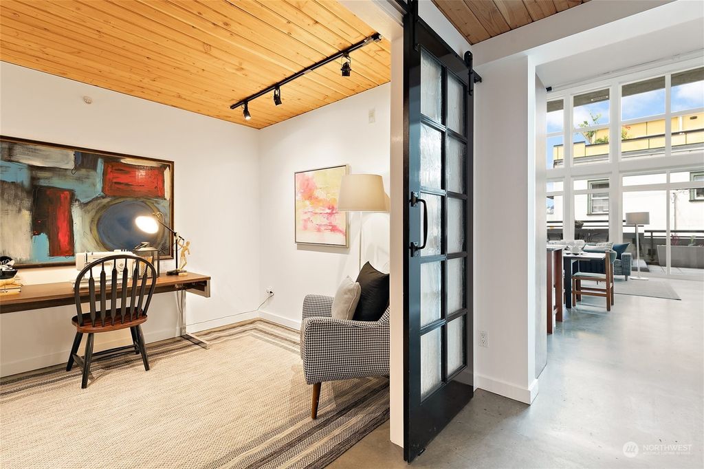 Photo of 125 E Lynn Street #103, Seattle, WA 98102 (MLS # 2245509)