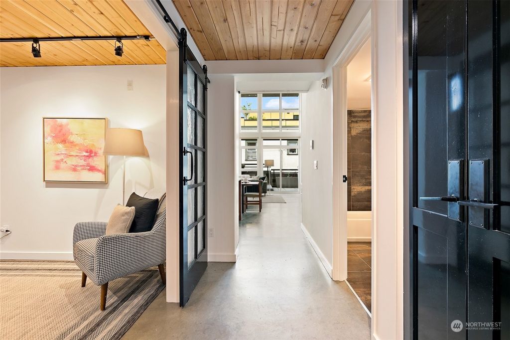 Photo of 125 E Lynn Street #103, Seattle, WA 98102 (MLS # 2245509)