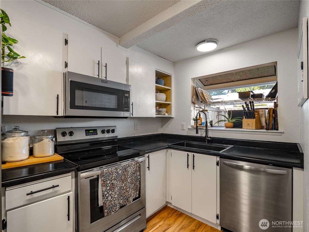 Photo of 5531 Bridgeport Way W #B, University Place, WA 98467 (MLS # 2485214)