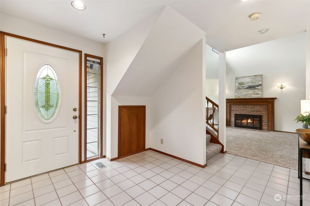 Photo of 11536 Meridian Avenue N #A, Seattle, WA 98133 (MLS # 2306814)