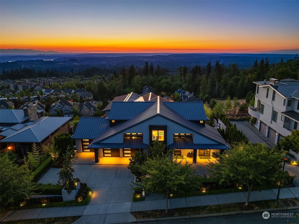 Photo of 3174 NE Harrison Street, Issaquah, WA 98029 (MLS # 2302257)