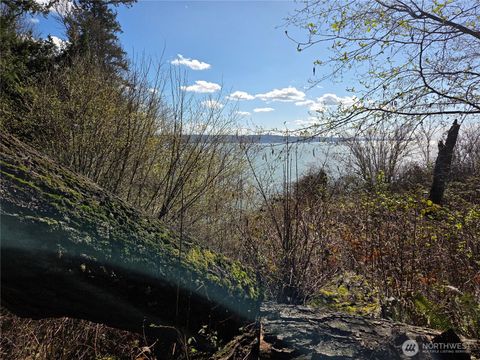 Photo of 12 W Gedney Way, Hat Island, WA 98206 (MLS # 2444562)