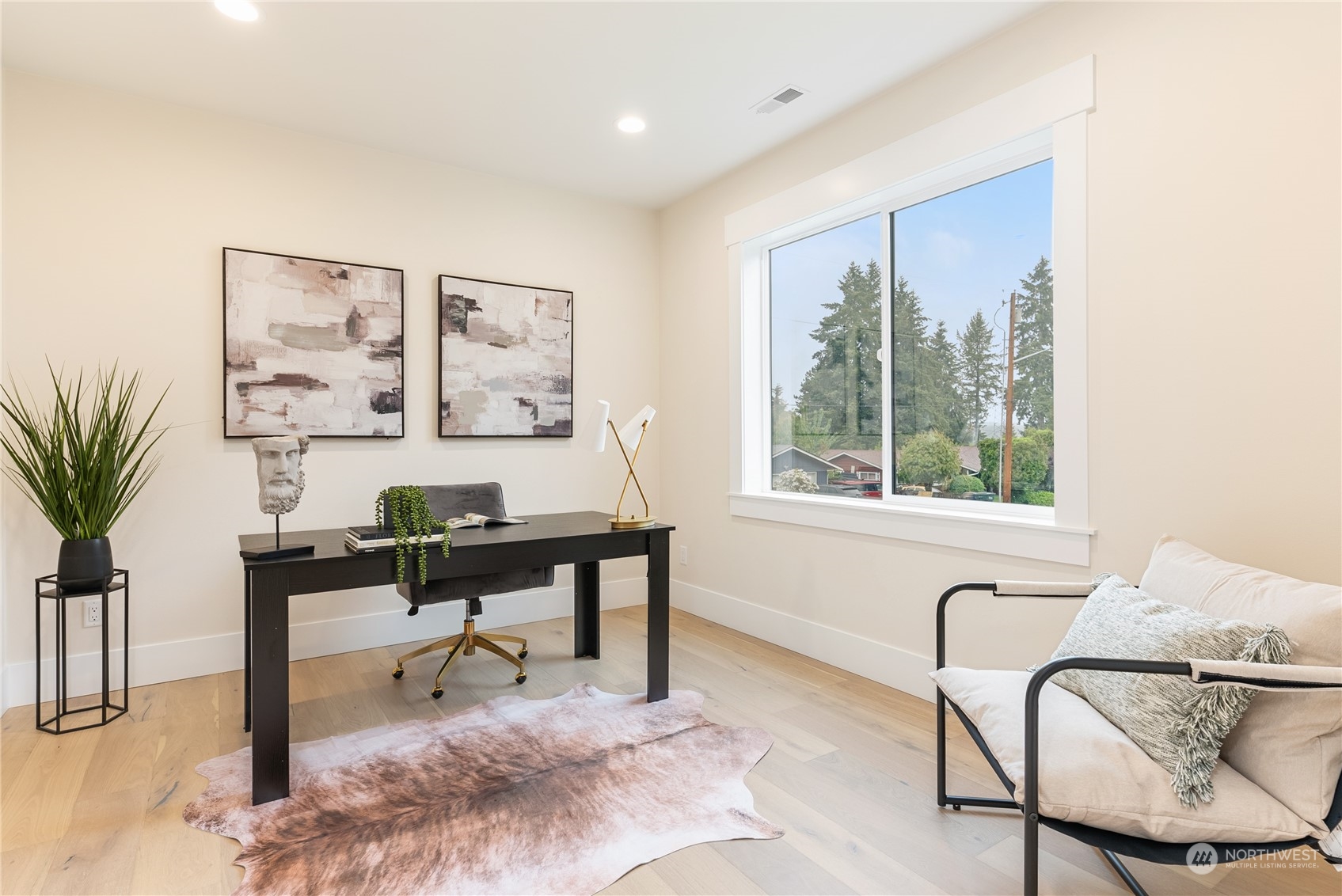 Milton, Washington 98354, United States, 4 Bedrooms Bedrooms, ,3 BathroomsBathrooms,Residential,Pending,40886