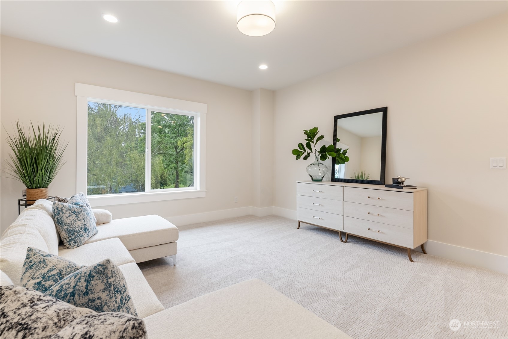 Milton, Washington 98354, United States, 4 Bedrooms Bedrooms, ,3 BathroomsBathrooms,Residential,Pending,40886