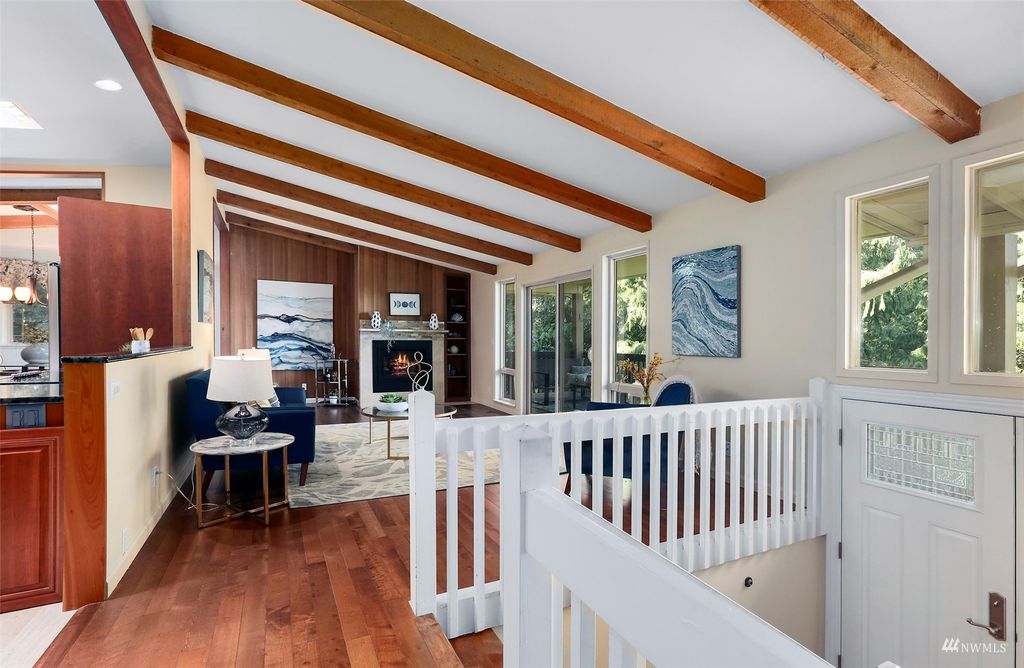 Photo of 255 Mt Olympus Drive NW, Issaquah, WA 98027 (MLS # 1992337)