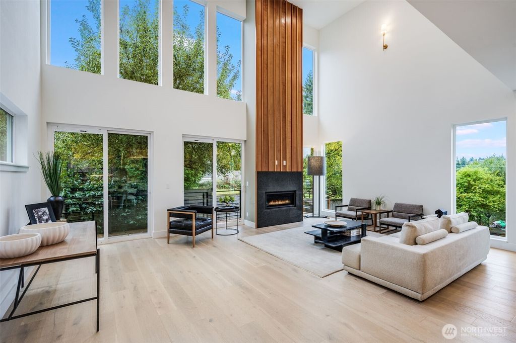 Photo of 10227 26th Avenue SW, Seattle, WA 98146 (MLS # 2387311)