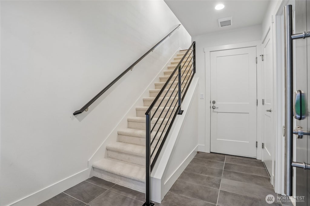 Photo of 18319 96th Lane NE #B, Bothell, WA 98011 (MLS # 2589478)