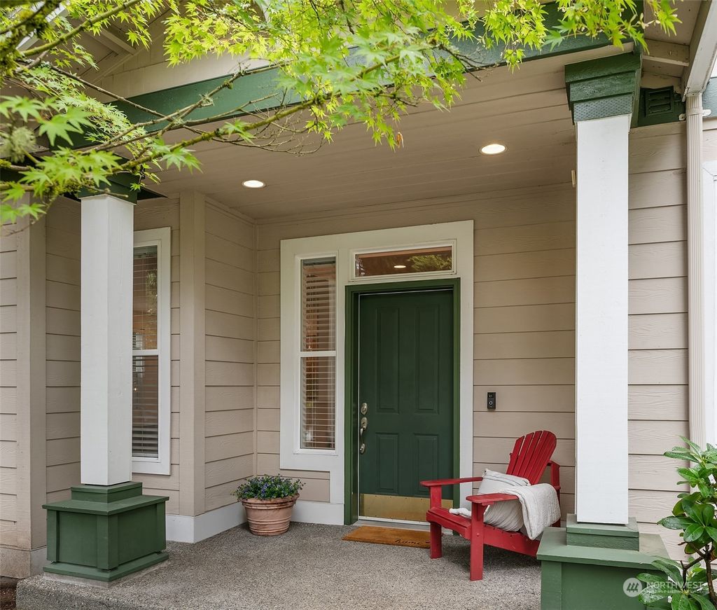 Photo of 754 239th Place SE, Sammamish, WA 98074 (MLS # 2261847)