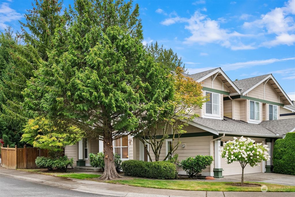 Photo of 754 239th Place SE, Sammamish, WA 98074 (MLS # 2261847)
