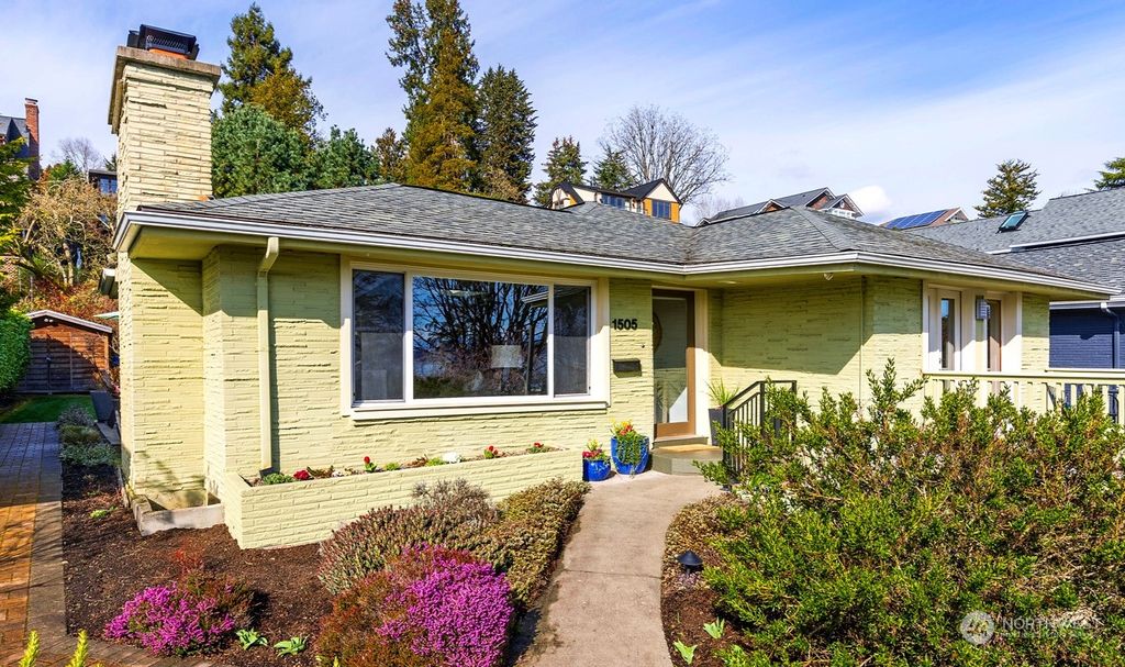 Photo of 1505 35th Avenue S, Seattle, WA 98144 (MLS # 2043226)