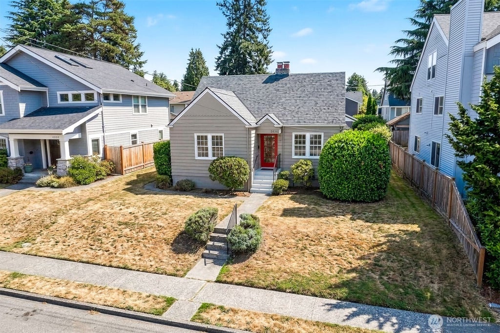 Photo of 5510 43rd Avenue NE, Seattle, WA 98105 (MLS # 2579600)