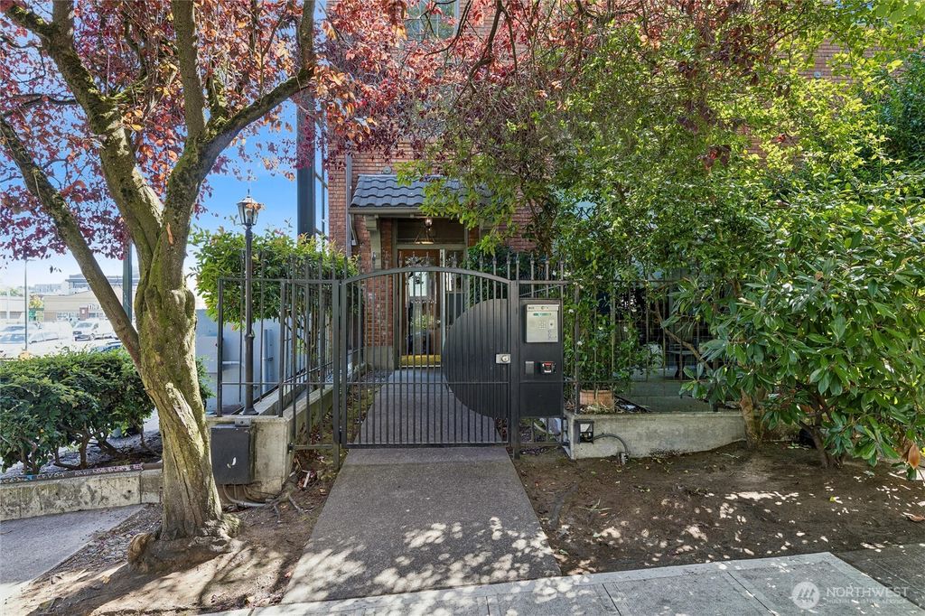 Photo of 1406 Harvard Avenue #106, Seattle, WA 98122 (MLS # 2553564)
