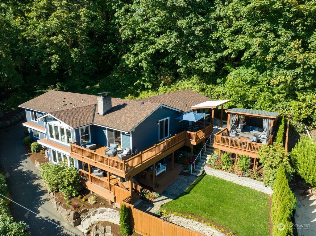 Photo of 4289 E Mercer Way, Mercer Island, WA 98040 (MLS # 2196526)