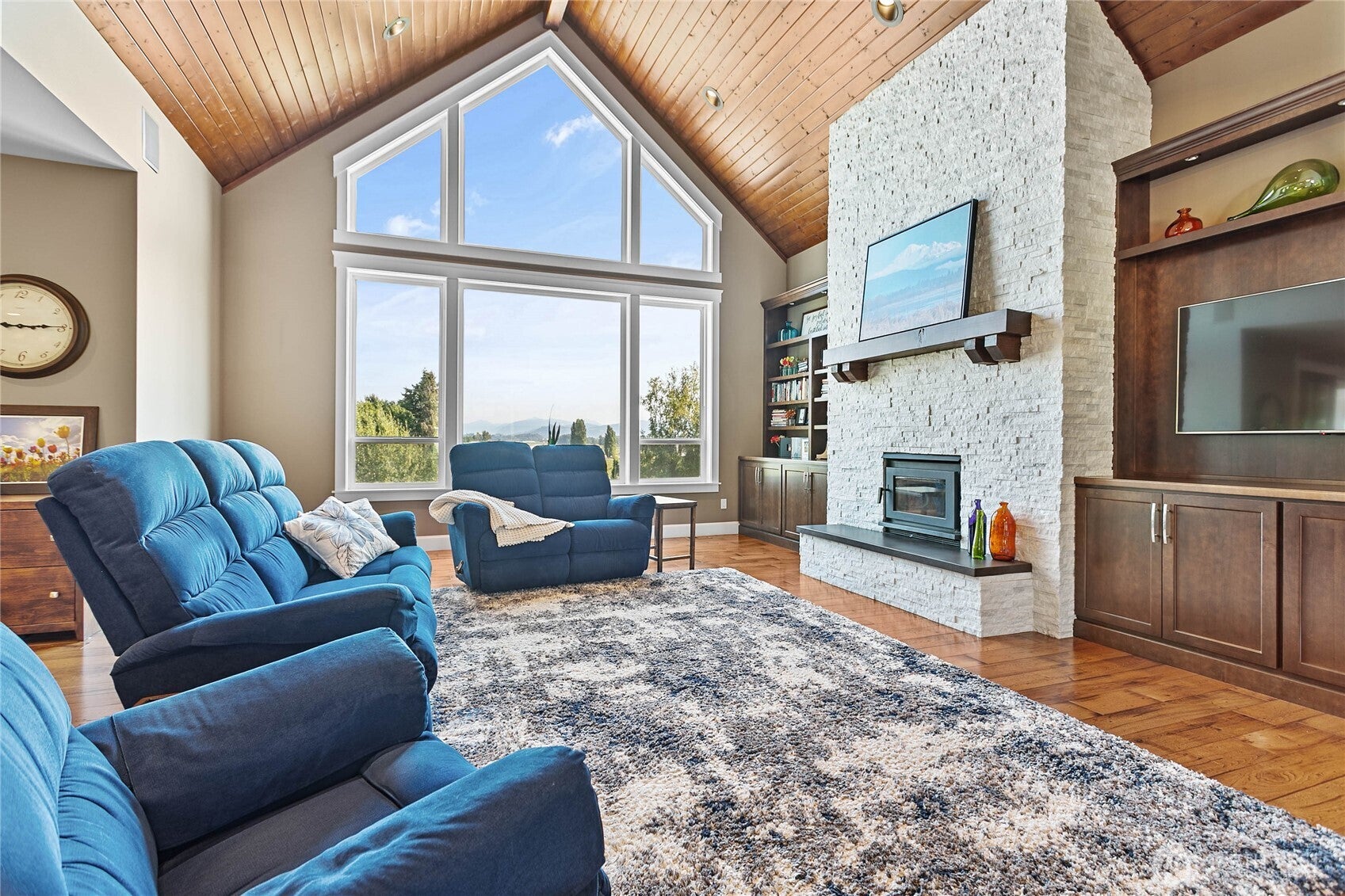 8460 Vahl Drive