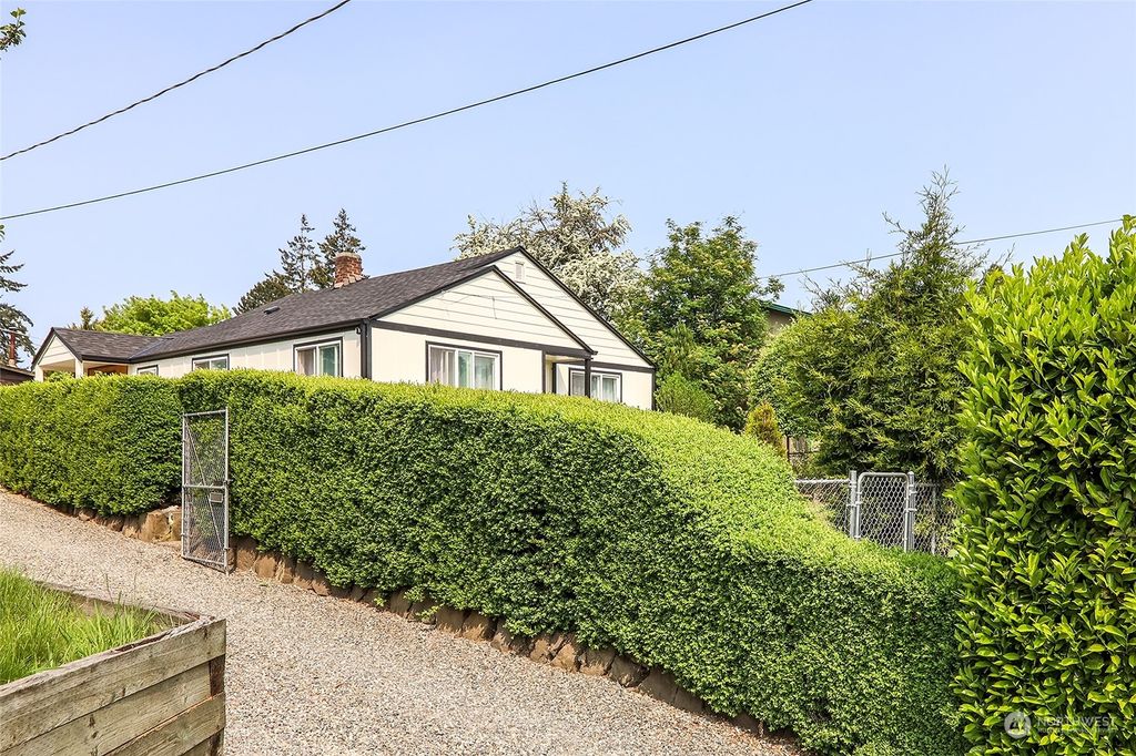 Photo of 12615 24th Avenue S, Seattle, WA 98168 (MLS # 2068132)